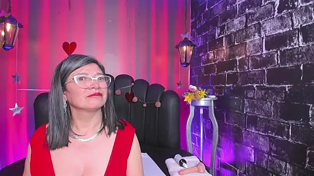 Snapshot of Madame_Jay chatting on February 2025 08:54:01 PM Madame Jay online show from February 2025 08:54:01 PM