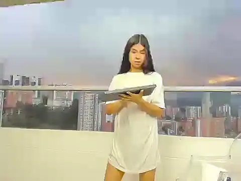 Snapshot of _violetadulce chatting on December 2024 10:30:02 PM  violetadulce online show from December 2024 10:30:02 PM