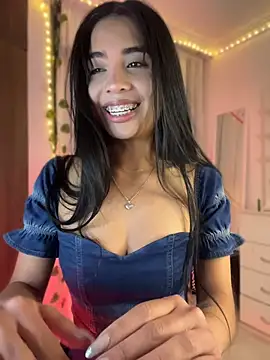 lina pink online show from April 2026 01:08:01 AM