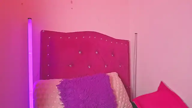 evy orange1 online show from November 2025 02:43:01 AM