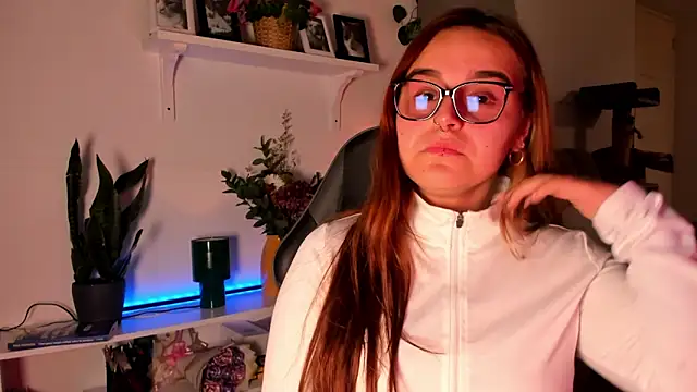 evy orange1 online show from March 2026 12:06:02 AM