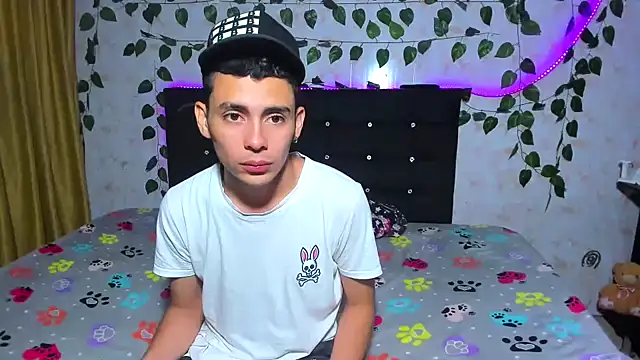 Alexander and Xiao online show from December 2024 02:13:02 AM