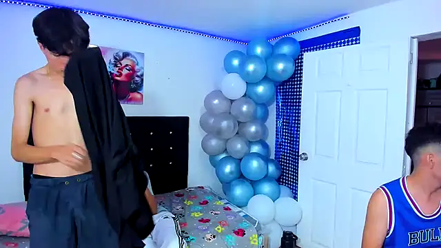 Alexander and Xiao online show from March 2025 09:26:01 PM