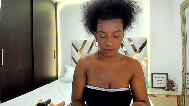 KriisvanyLeroy online show from September 2025 01:47:01 PM