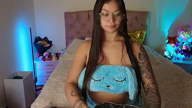 Snapshot of miaa_saenz1 chatting on November 2025 03:50:01 AM miaa saenz1 online show from November 2025 03:50:01 AM