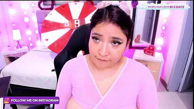 Snapshot of Emma_monserrat chatting on February 2025 06:33:02 AM Emma monserrat online show from February 2025 06:33:02 AM