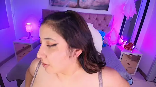 Snapshot of Emma_monserrat chatting on October 2025 07:24:02 PM Emma monserrat online show from October 2025 07:24:02 PM