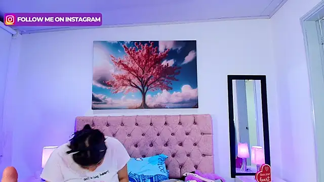 Snapshot of Emma_monserrat chatting on November 2025 08:35:01 AM Emma monserrat online show from November 2025 08:35:01 AM