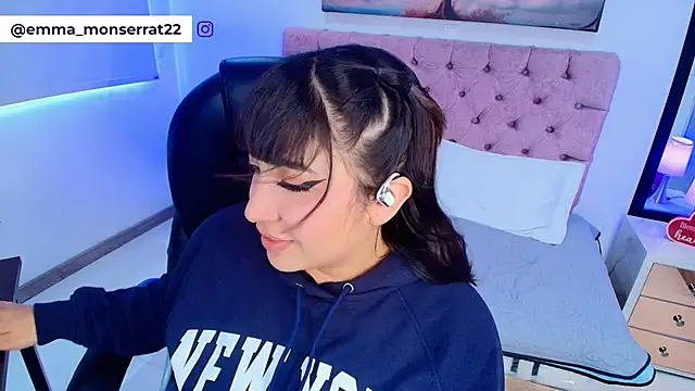 Emma monserrat online show from March 2026 07:42:01 PM