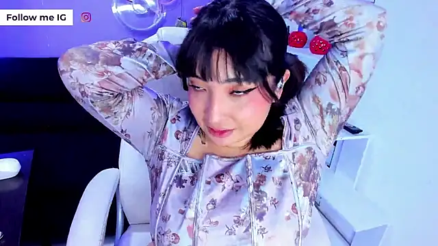 Emma monserrat online show from April 2026 11:10:01 AM