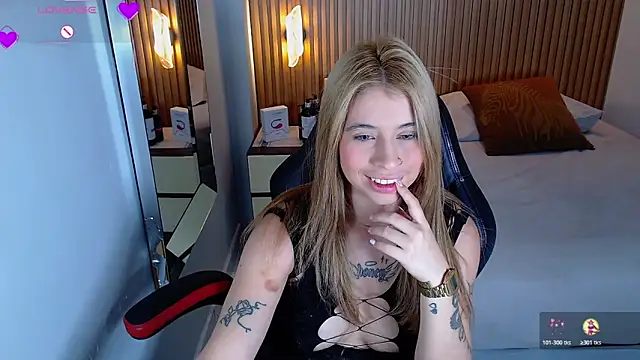 LUCYAMARS1 online show from November 2025 12:51:02 PM