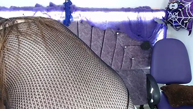 Snapshot of Penelope_Fox14 chatting on October 2025 01:23:04 PM Penelope Fox14 online show from October 2025 01:23:04 PM