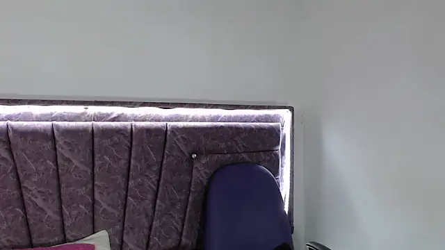 Snapshot of Penelope_Fox14 chatting on November 2025 12:26:01 PM Penelope Fox14 online show from November 2025 12:26:01 PM