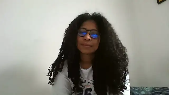 Snapshot of Ivon-09 chatting on October 2025 12:23:01 PM Ivon-09 online show from October 2025 12:23:01 PM