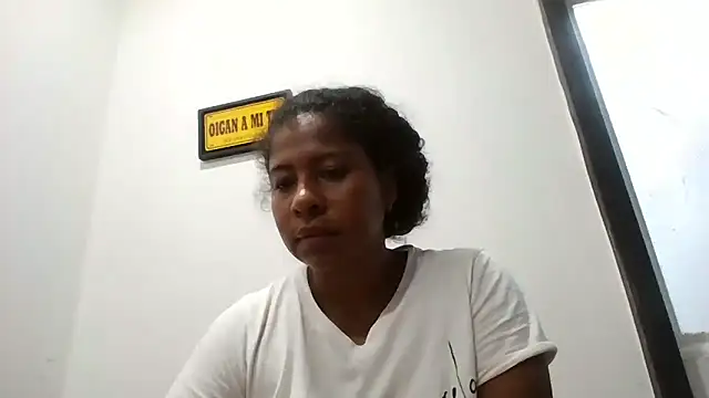 Snapshot of Ivon-09 chatting on February 2026 11:27:01 AM Ivon-09 online show from February 2026 11:27:01 AM