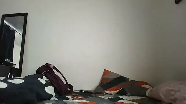 Snapshot of Ivon-09 chatting on February 2026 12:32:02 PM Ivon-09 online show from February 2026 12:32:02 PM