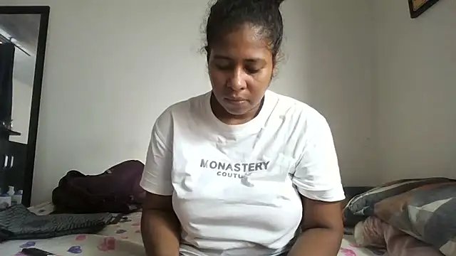 Snapshot of Ivon-09 chatting on February 2026 12:49:01 PM Ivon-09 online show from February 2026 12:49:01 PM