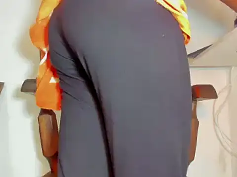 Snapshot of Aniilethebonny chatting on February 2025 05:04:02 PM Aniilethebonny online show from February 2025 05:04:02 PM