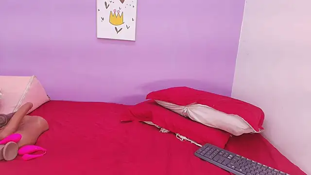 Snapshot of veronica_sinner_ chatting on February 2025 12:00:01 PM veronica sinner  online show from February 2025 12:00:01 PM