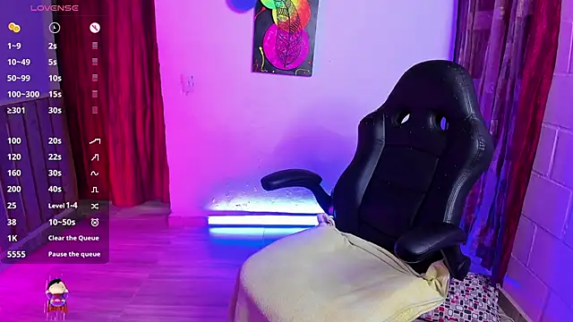 Snapshot of Sharon_hils chatting on February 2025 08:34:02 PM Sharon hils online show from February 2025 08:34:02 PM