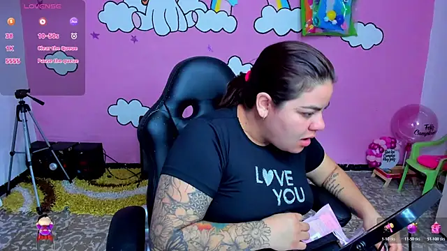 Sharon hils online show from March 2026 12:17:02 PM