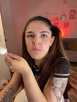 Snapshot of Mariangeel chatting on December 2024 09:09:02 PM Mariangeel online show from December 2024 09:09:02 PM