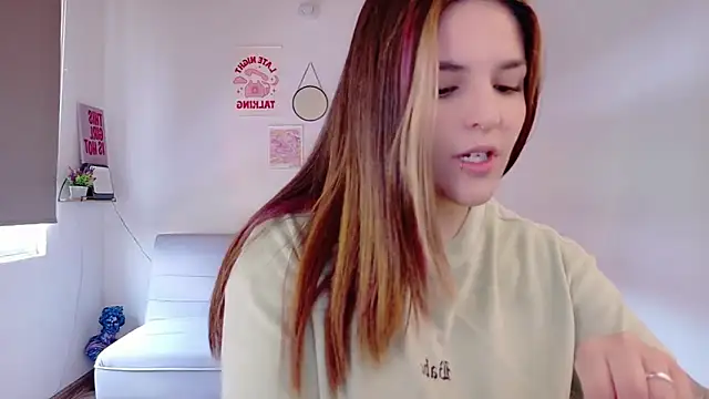 Snapshot of Mariangeel chatting on October 2025 03:12:02 PM Mariangeel online show from October 2025 03:12:02 PM