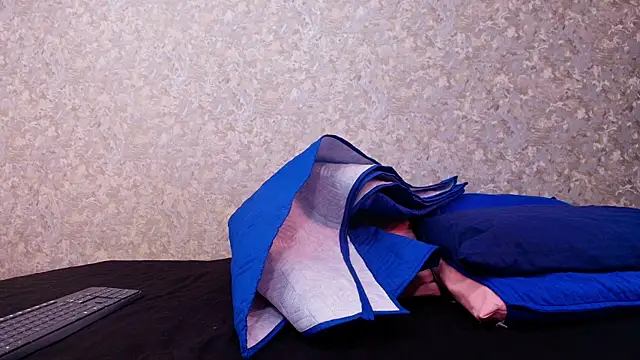 Snapshot of nicol_f chatting on January 2025 07:07:02 PM nicol f online show from January 2025 07:07:02 PM