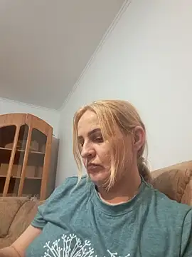 Malichkaanna30 online show from January 2026 05:49:02 PM