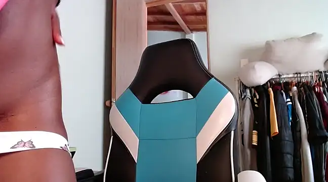 Kalua Brown online show from March 2025 06:44:01 PM