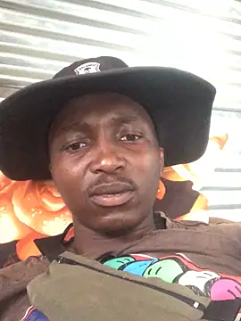 Snapshot of realGsign chatting on February 2025 11:25:02 AM realGsign online show from February 2025 11:25:02 AM