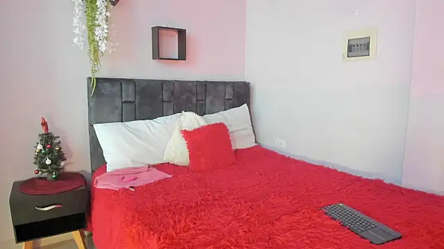 Snapshot of kitty_myers chatting on December 2025 02:12:02 PM kitty myers online show from December 2025 02:12:02 PM