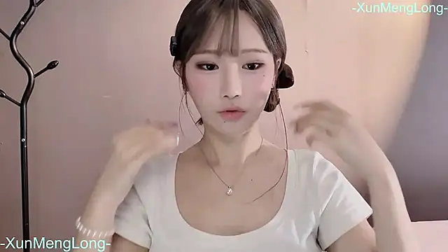 -XunMengLong- online show from April 2026 06:13:02 PM