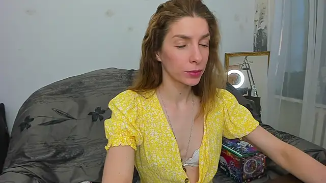 Snapshot of YourSuperModel chatting on December 2024 09:07:02 AM YourSuperModel online show from December 2024 09:07:02 AM