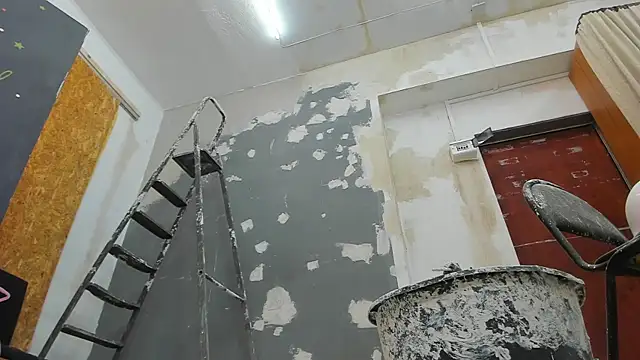 Snapshot of YourSuperModel chatting on December 2024 10:59:01 AM YourSuperModel online show from December 2024 10:59:01 AM