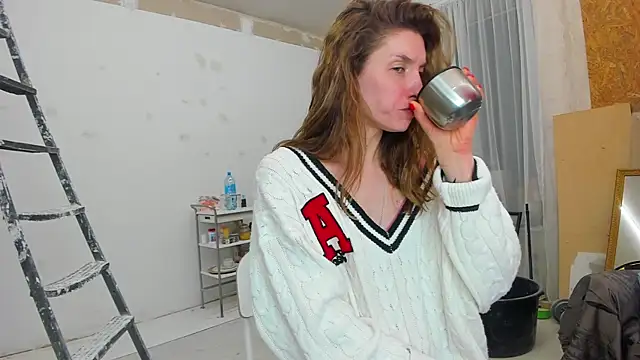 Snapshot of YourSuperModel chatting on January 2025 11:28:02 AM YourSuperModel online show from January 2025 11:28:02 AM