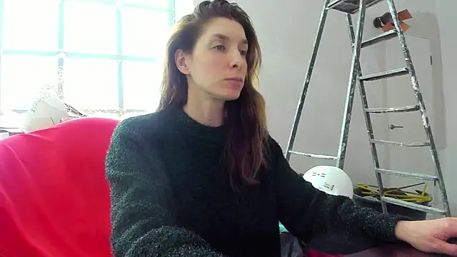 Snapshot of YourSuperModel chatting on January 2025 09:37:02 AM YourSuperModel online show from January 2025 09:37:02 AM