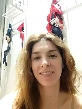 Snapshot of YourSuperModel chatting on February 2025 11:28:02 AM YourSuperModel online show from February 2025 11:28:02 AM