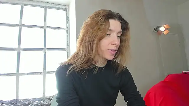 Snapshot of YourSuperModel chatting on March 2025 06:24:01 AM YourSuperModel online show from March 2025 06:24:01 AM