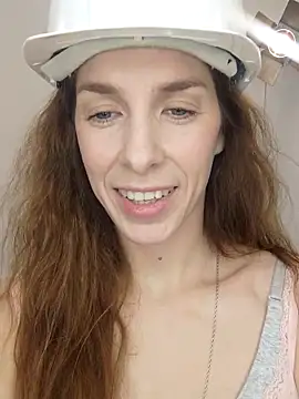 Snapshot of YourSuperModel chatting on October 2025 01:14:01 PM YourSuperModel online show from October 2025 01:14:01 PM