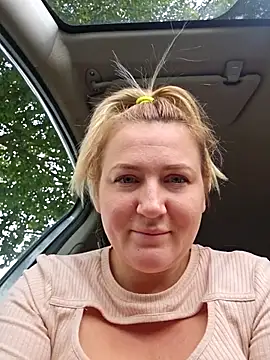 Snapshot of -Schweppes- chatting on October 2025 10:34:02 AM -Schweppes- online show from October 2025 10:34:02 AM