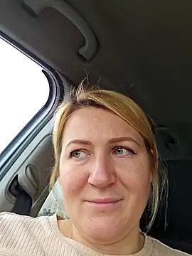 Snapshot of -Schweppes- chatting on November 2025 10:16:01 AM -Schweppes- online show from November 2025 10:16:01 AM