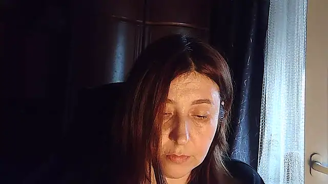 Snapshot of FiireTaliia chatting on January 2025 02:04:01 PM FiireTaliia online show from January 2025 02:04:01 PM