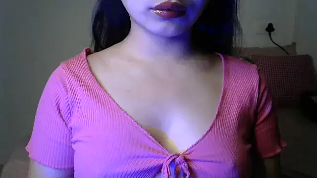 amrita2210 online show from January 2026 06:43:02 PM