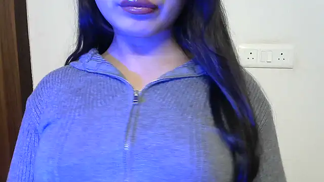 amrita2210 online show from March 2026 08:13:02 PM