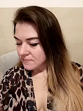 LunikaLunaX online show from February 2025 07:17:02 PM