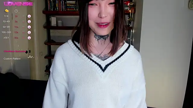 Snapshot of Dark_Ester chatting on March 2025 04:51:02 PM Dark Ester online show from March 2025 04:51:02 PM