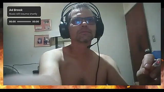 Snapshot of Aj_love22 chatting on March 2025 07:28:02 PM Aj love22 online show from March 2025 07:28:02 PM