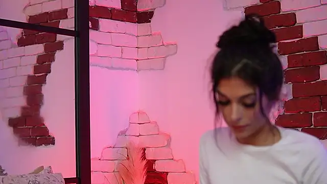 AngelinaCapri online show from December 2024 07:18:01 AM