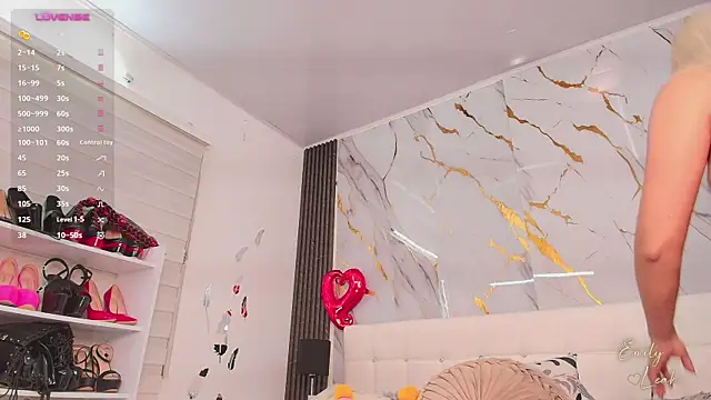 Snapshot of EmilyLeah_ chatting on March 2026 03:25:01 PM EmilyLeah online show from March 2026 03:25:01 PM